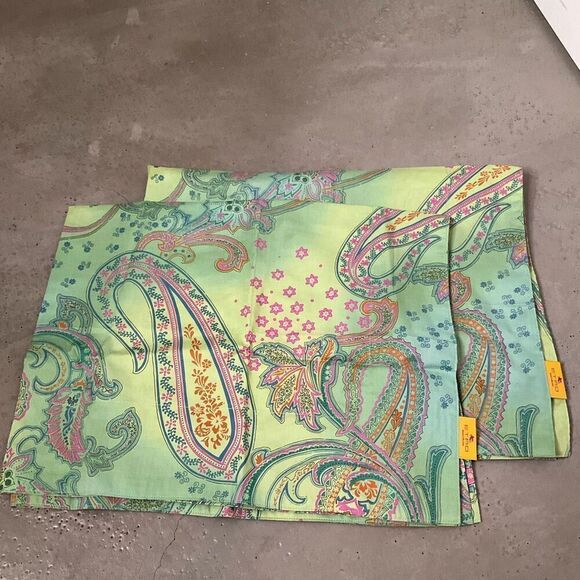 Etro Paisley Pillowcases - Picture 1 of 6